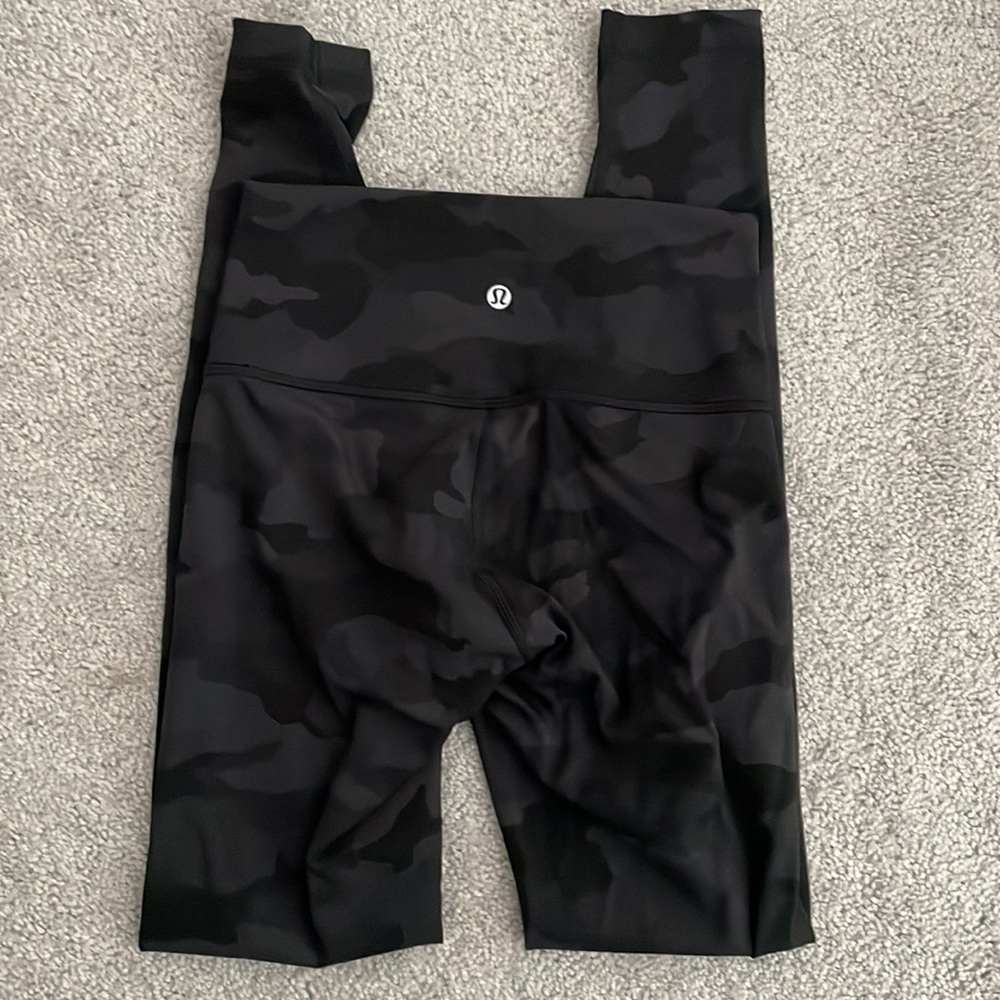 Lululemon Wunder Under Legging NWOT sz 4